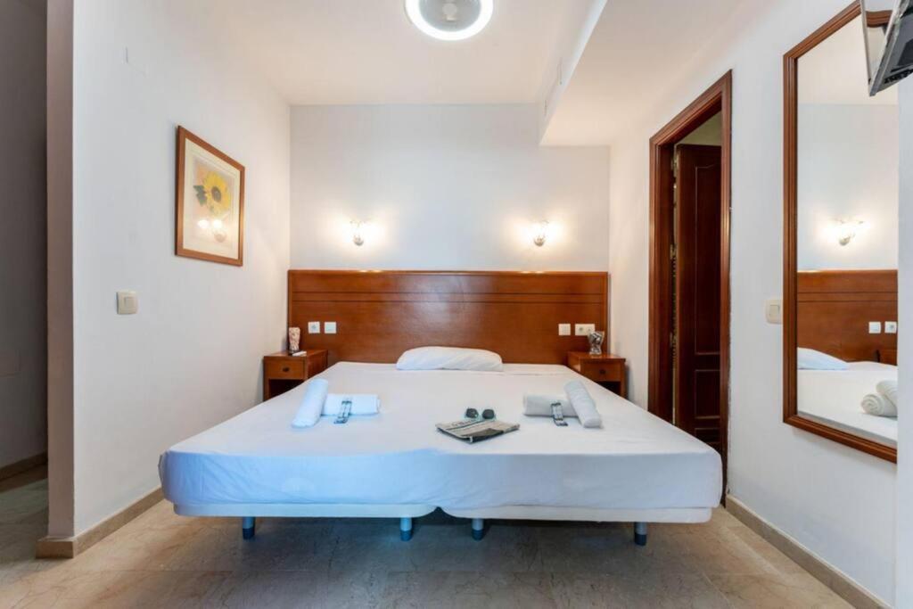 Ct 240 - Beachfront Apartment -Don Juan Манилва Екстериор снимка