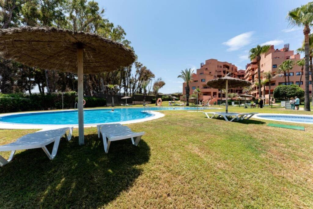 Ct 240 - Beachfront Apartment -Don Juan Манилва Екстериор снимка